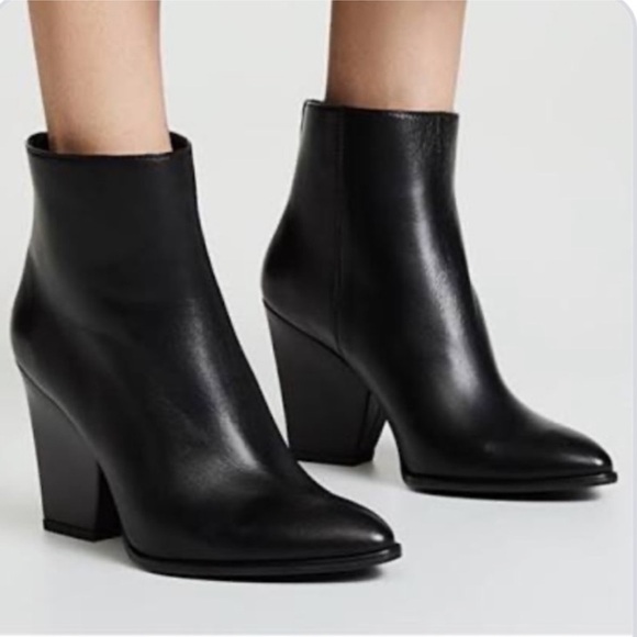 Stuart Weitzman Bedford Black Leather Ankle Booties Size 6.5 - Picture 2 of 9